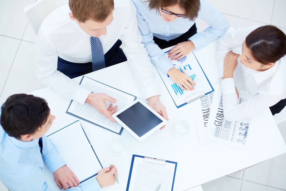 A team with in-depth industry knowledge and experience.